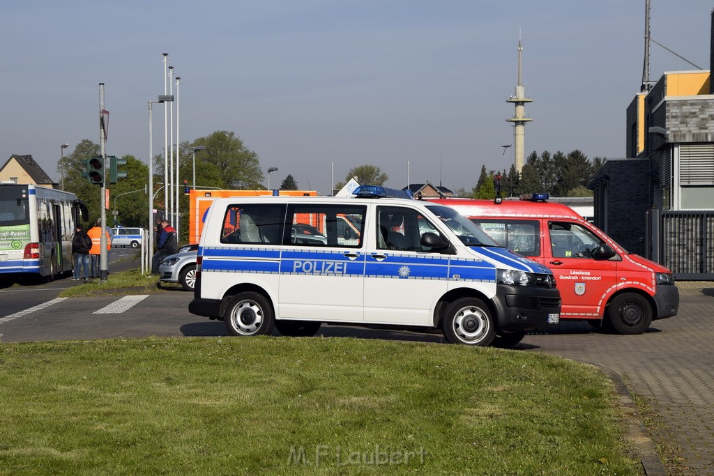 Schwerer VU LKW Zug Bergheim Kenten Koelnerstr P067.JPG - Miklos Laubert